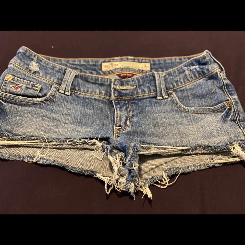 Hollister size 3 short shorts